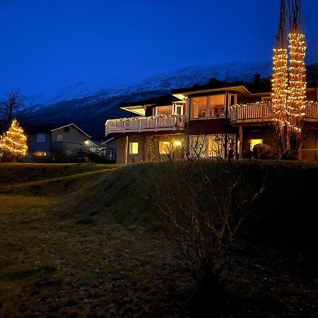 Liten Kjellerleilighet. Landlig Rolig Omrade. Tromsø Zewnętrze zdjęcie